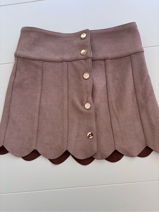 Katie J NYC Other - Katie J NYC Mauve Scalloped Hem Button Mini Skirt